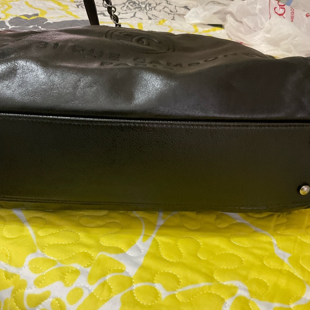 COPY - CHANEL preloved 2016 black calf skin deauville medium in very good condi… - Picture 2 of 15